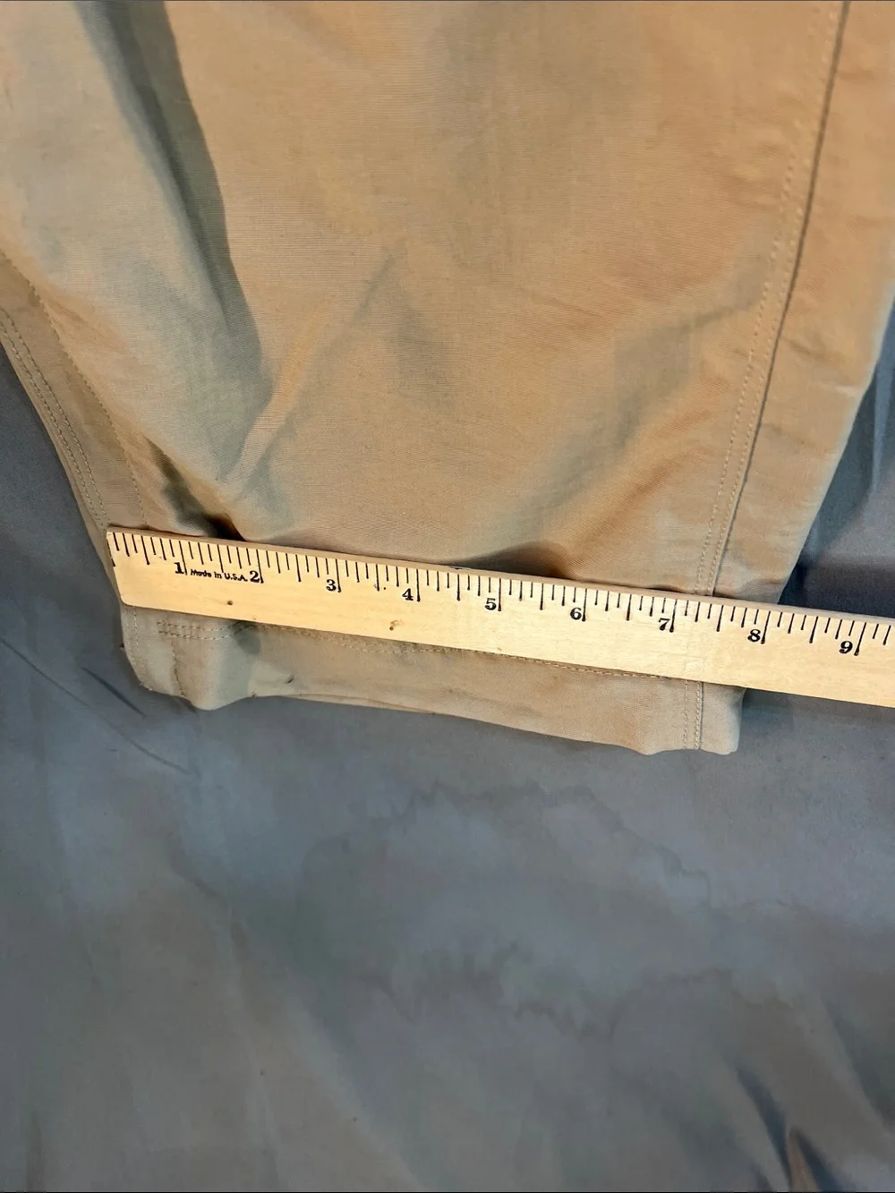 The North Face Men's Cargo Pants in Beige convertible turns into shorts men’s LG